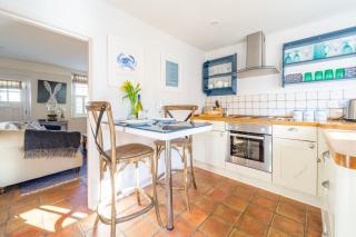 7 Albert Street - Holt - 7