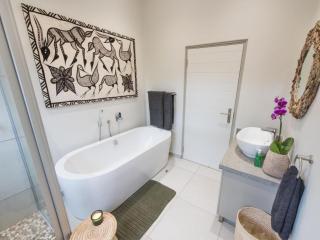 eKhaya Bush Lodge - Hoedspruit - 9