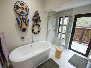 eKhaya Bush Lodge - Hoedspruit - 8