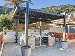 Appartement 2 à 4 personnes avec grande terrasse aménagée et pergola à 300m de la plage de Pramousquier - Le Lavandou - 6
