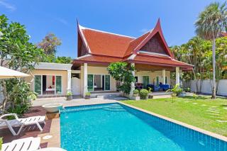3BR Villa Barnabé with Lush Garden - Ban Saiyuan (1) - 0