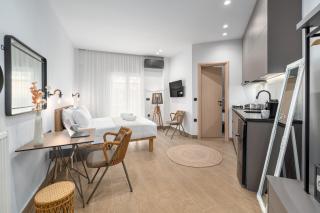 Rizes Suites Metro Dafni - Atene - 7