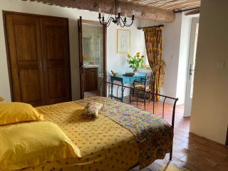 Aux Deux Fontaines - Au coeur de la Provence - Vaugines - 4