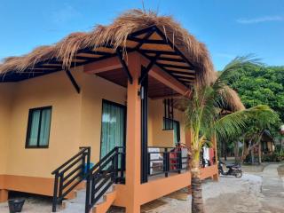 Sunny House Garden - 9