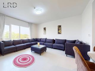 Bright and Cozy 2BR Apartment in Emaar South - Dubai - 7