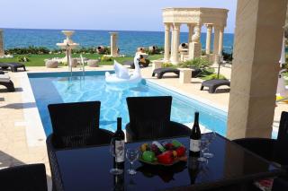 Luxury Beachfront Villa with a Pool - Ayia Marina - 9