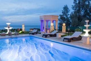 Luxury Beachfront Villa with a Pool - Ayia Marina - 0