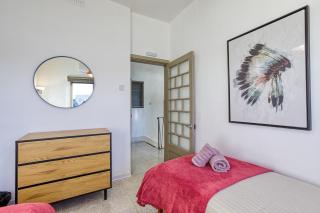 Unique Apartment Xemxija Bay 2Bedroom, 5m to Sea - 2