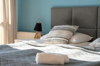 Elegant Very Berry Studios with Parking and Balcony by Noclegi Renters - Poznań - 3