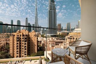 Walk to Dubai Mall- Enjoy Burj Khalifa Show - 4