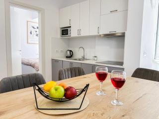 Apartment by the beach 1032 - Golem - 2