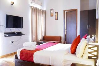 Vrindavan Dreams Hotel and Suites - 1