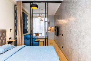 Main Street Lounge - terrace, free P, self check-in - 8