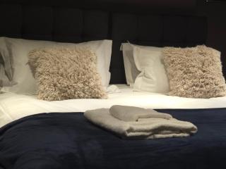 Luxurious Contemporary Smart City Centre Apartment - Bristol - 2