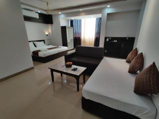 Sairaah Golden Suites, Shirdi - Shirdi - 1