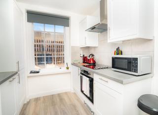 Characterful 2 Bed Apartment in Central Cheltenham - 8