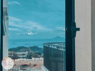 Hawaiian 100-inch Home Cinema Across Ayala Malls Serin Tagaytay - Tagaytay - 3