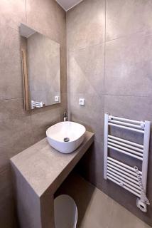 The Acropolis Nest - 5