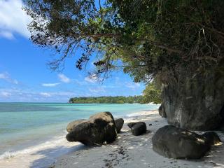 A & L Resort - Sea & Mountain View - Looc - 0