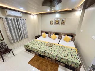 Shiv Balaji Guest House - 1