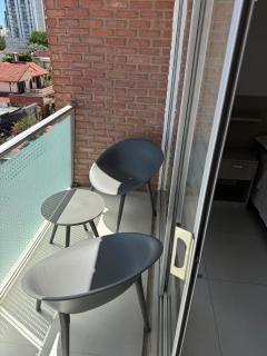 ZONA VIP comodo APARTAMENTO FAMILIAR CON BALCON y hermosa vista a la calle - Santa Cruz de la Sierra - 2