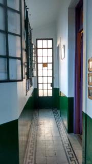 Casa antigua en San Isidro a una cuadra de la estación - 0