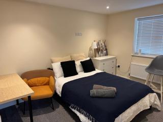 Snowdrop villa - Brislington - 6