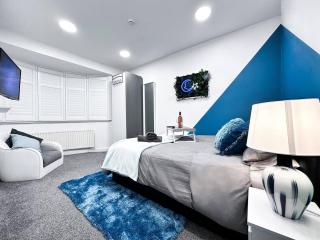 Cosy Contemporary Apartment - Brimsdown, Enfield - 0