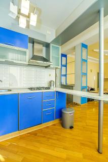 Apartment MC Donalds İn The Nizami Street - Baku - 3