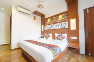 FabHotel Qube - Ernakulam - 1
