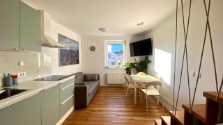 Little Plaza Duplex - 9