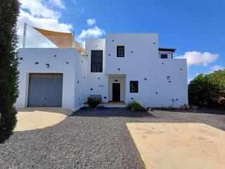 Lajares Villa-Sleeps 6-Free Parking-Playground - Lajares - 4
