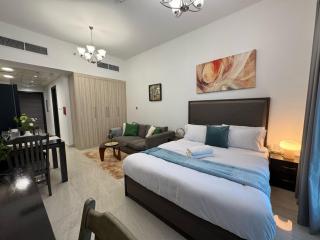 Chic Studio with Balcony a mins drive to Downtown - 5