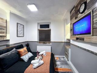 Rustic Rhondda Retreat W Hot Tub & Sauna - Ystrad - Llwyn-y-pia - 0