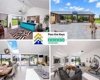 Pass The Keys Luxury Retreat with Countryside Views - Plumpton Green - 0