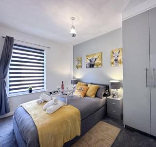 Sleek Skyward Serenity 2bed W Pool Table - Ystrad - Llwyn-y-pia - 9
