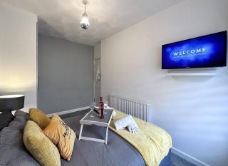 Sleek Skyward Serenity 2bed W Pool Table - Ystrad - Llwyn-y-pia - 1