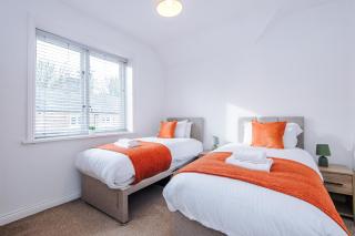 Spacious 3-Bedroom Retreat with Modern Amenities - 7