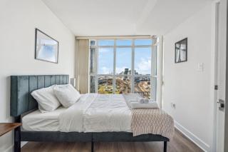 Elegant Condo, Toronto Views , CityPlace Downtown - 8