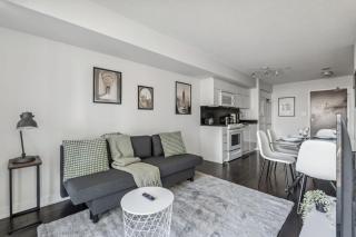 Elegant Condo, Toronto Views , CityPlace Downtown - 1