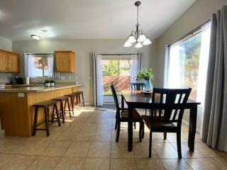 Family Friendly Townhome in Kanab Pool & Hot Tub - Kanab - 5