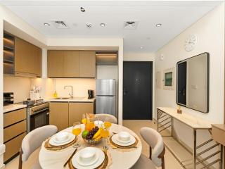 Modern 1BR in DOWNTOWN I Near DUBAI MALL & FOUNTAIN - 2