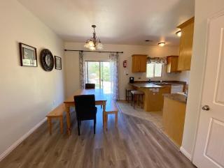 Pet Friendly Family Home for Southern Utah Adventures - 4