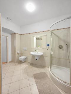 Adalbert Apartments - 6