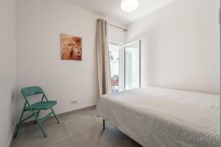 Sea Bliss: Your Seaside Retreat in Alporchinhos - Porches - 4