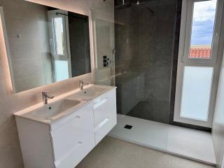DelSol Villa - Modern Private Pool Villa Short Walk to Beach - Torremolinos - 1