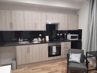 Naya Serviced Apartment - West London - 2