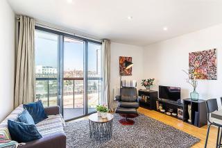 Bright Camden Retreat with Balcony - Londra - 5