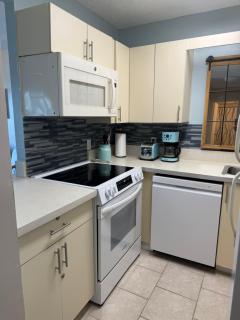 Oceanfront condo, ocean view and indoor pool - Virginia Beach - 5