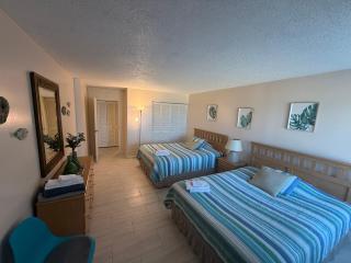 Oceanfront condo, ocean view and indoor pool - 3